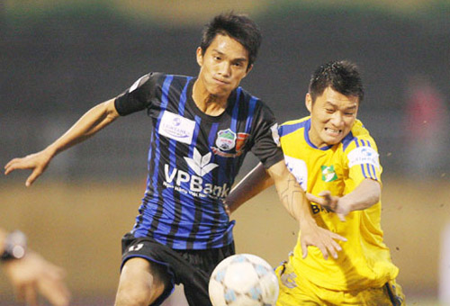 V.League, SLNA, HAGL, Công Vinh