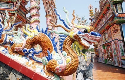 tombs, luxury, An Bang, Tay Ninh, shrine, Hanoi, cemetery