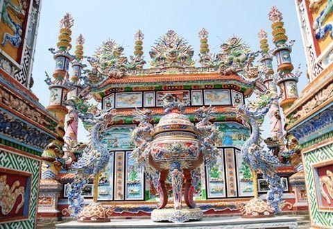 tombs, luxury, An Bang, Tay Ninh, shrine, Hanoi, cemetery