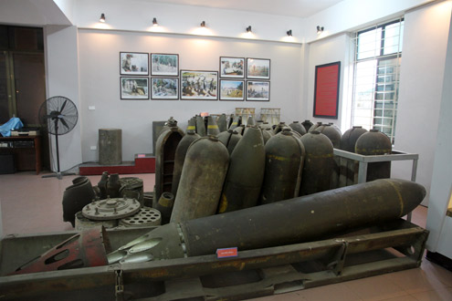 bombs, mines, explosive, exhibition of bombs and mines, museum of infantry