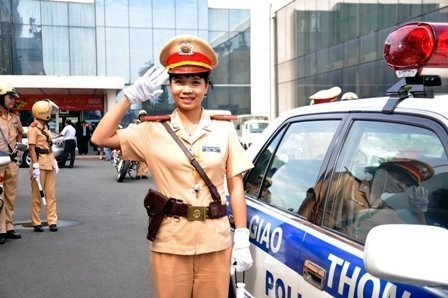 traffic police, policemen, smile, behaviour, hcm city