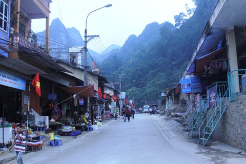 Behind the old town is the limestone heritage area.