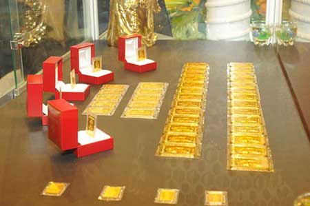 Viet Nam, SBV, gold