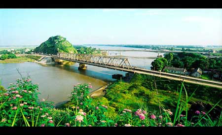 Thanh Hoa, Ham Rong Bridge, Ma River, cultural tourism, ancient Dong Son culture
