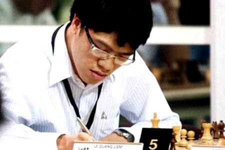 Chess grandmaster drops in world rankings