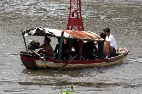saigon river, man, rescue, boat