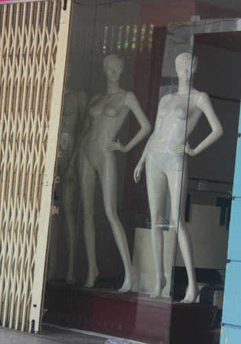 mannequins, saigon streets, fashion shop