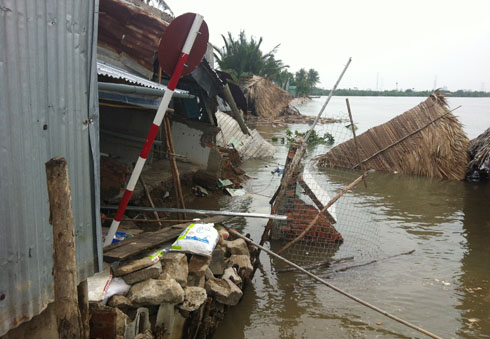 nha be river, landslide, collapse, hcm city