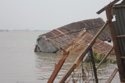 nha be river, landslide, collapse, hcm city