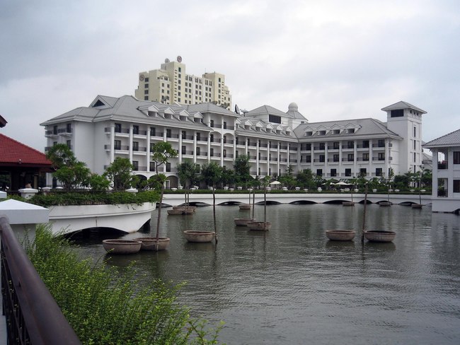 5-star hotel, hanoi, owners, investors