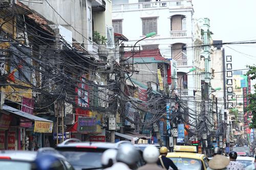 facebook, bill gates, electric poles, power grid, vietnam