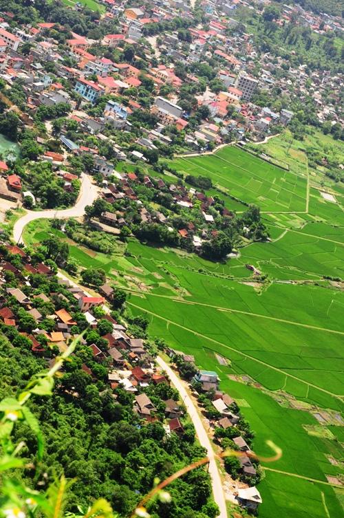 pass, thung khe, hoa binh, com lam, tourists