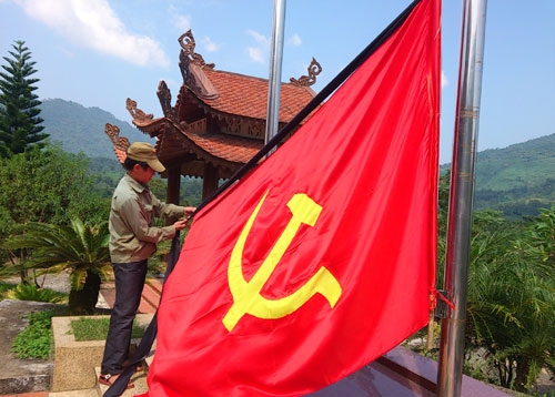 vo nguyen giap, flag at half mast, state funeral