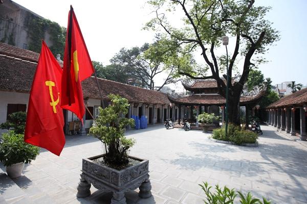 vo nguyen giap, flag at half mast, state funeral