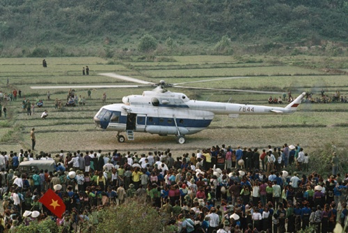 us reporter, vo nguyen giap, dien bien, funeral, quang binh, Catherine Karnow