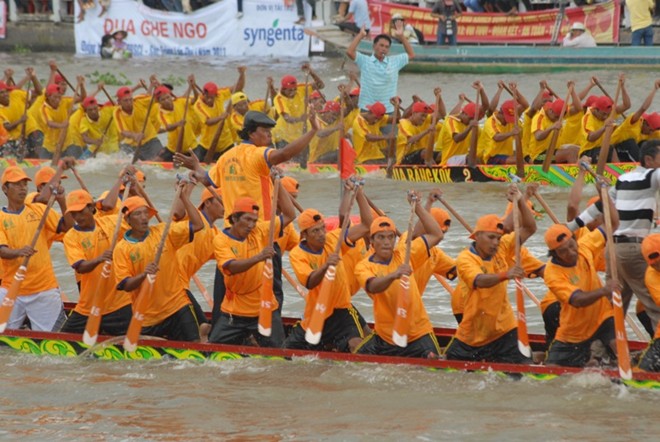 Khmer boat racing, ngo boat, soc trang