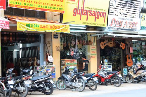 special streets, saigon, antique street, street of old books, street of oriental medicines