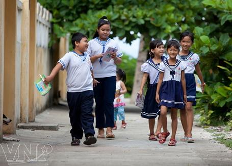 truong sa, special class, spratly, students in truong sa