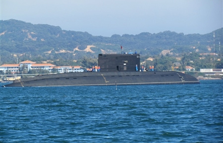 hanoi submarine, cam ranh port