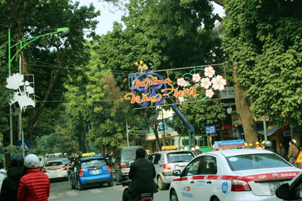 tet, hanoi street, decoration