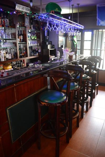 hanoi bars, expats, old quarters
