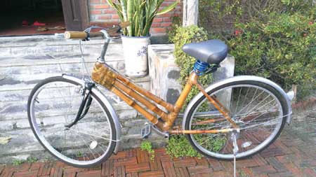 New bamboo bicycle, craftsman, Hoi An