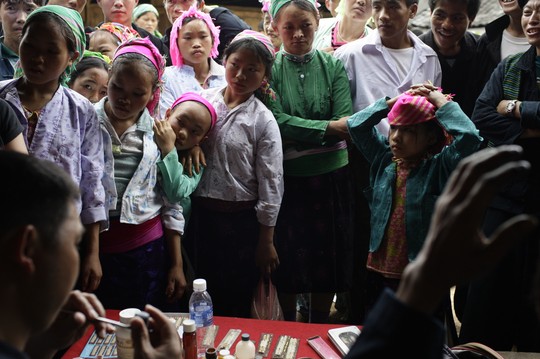 gold teeth, making new teeth, ethnic people, fairs