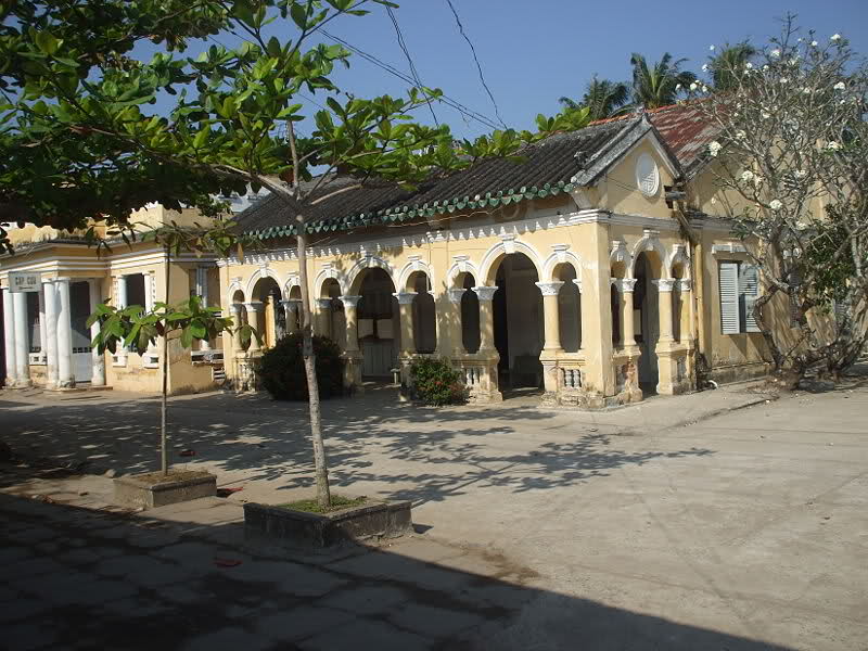 ancient villages, duong lam, tuy loan, long tuyen