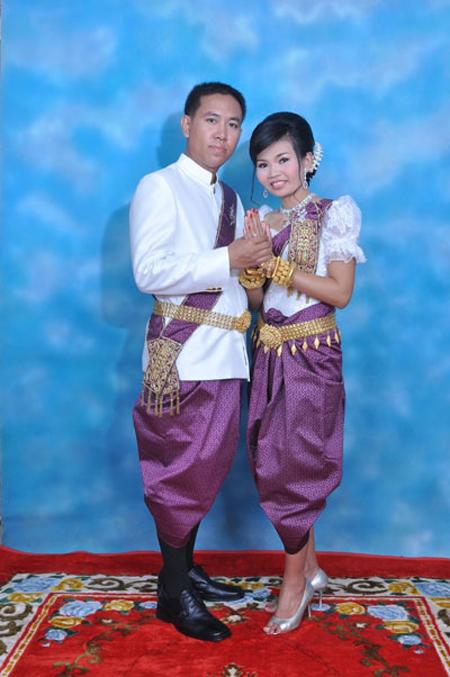 Traditional Asian Costumes 54