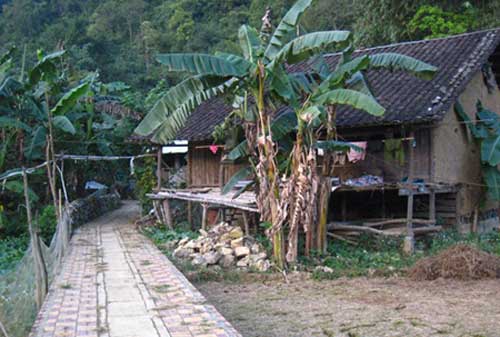 Traditional craft village, Ha Noi, foreign travelers, Ban Gioc waterfall, Nguom Ngao Cave