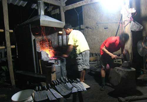 Traditional craft village, Ha Noi, foreign travelers, Ban Gioc waterfall, Nguom Ngao Cave