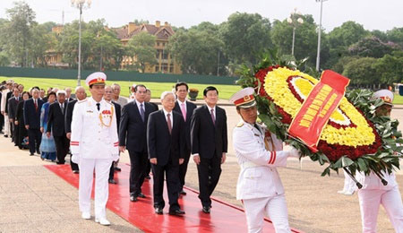 Support, Viet Nam's territorial waters, plane crash