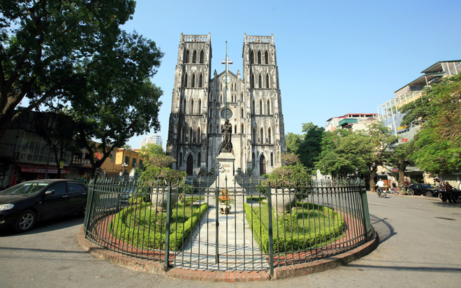 churches, hanoi