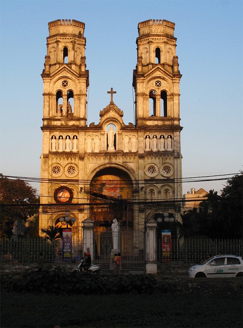 churches, hanoi