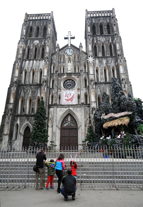 churches, hanoi