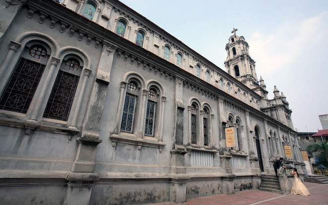 churches, hanoi