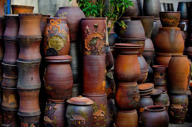 Phu Lang pottery village