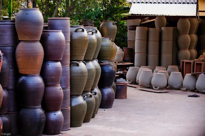 Phu Lang pottery village