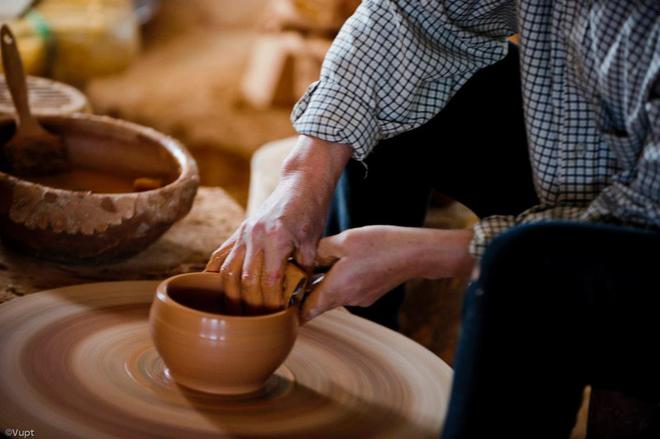 Phu Lang pottery village