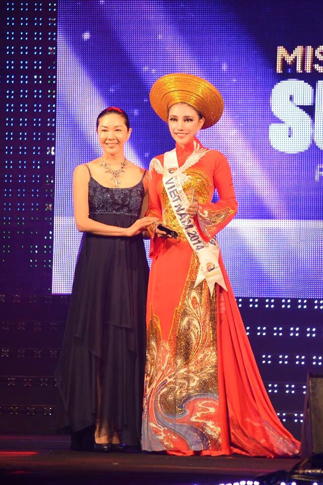 Vietnamese contestant wins “The Best Artist” at Miss Asia Pacific World