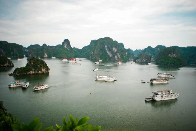 Ha Long Bay, islands