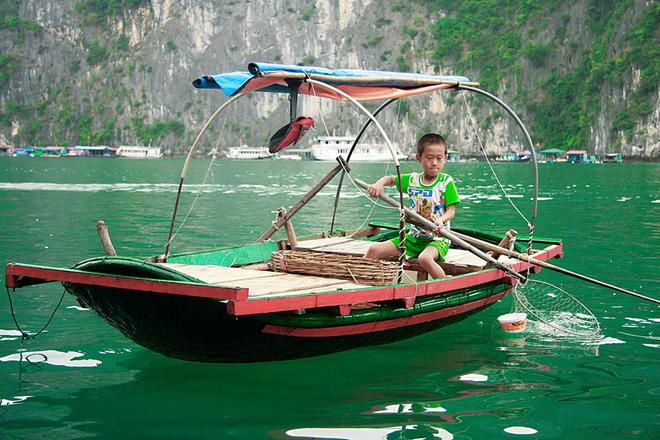 Ha Long Bay, islands