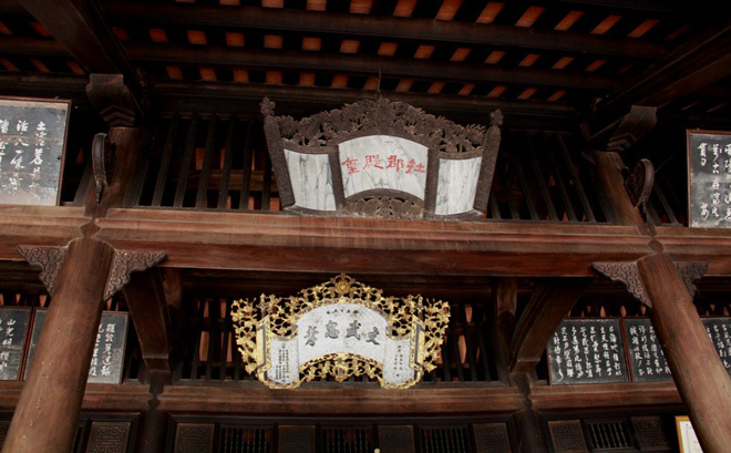 Ancient wooden house, An Hien house, Hue, nha ruong