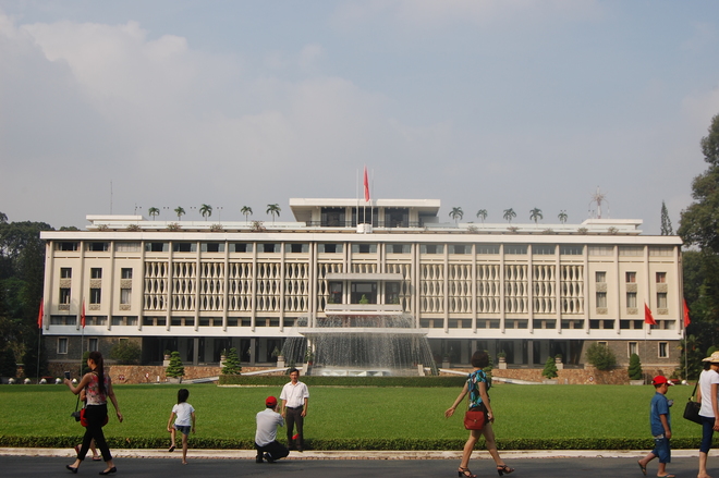 saigon symbols, saigon architectural works, city theatry, post office