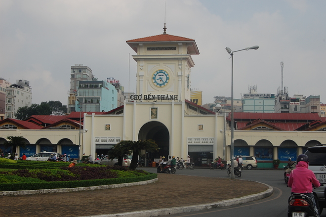 saigon symbols, saigon architectural works, city theatry, post office