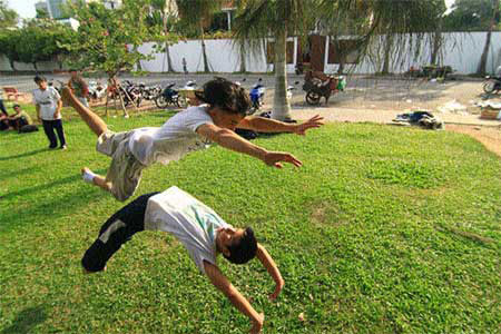 Vietnamese youth, martial arts, acrobatics, gymnastics, break dance