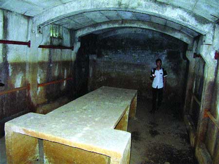 Vietnam, tunnel, communal house