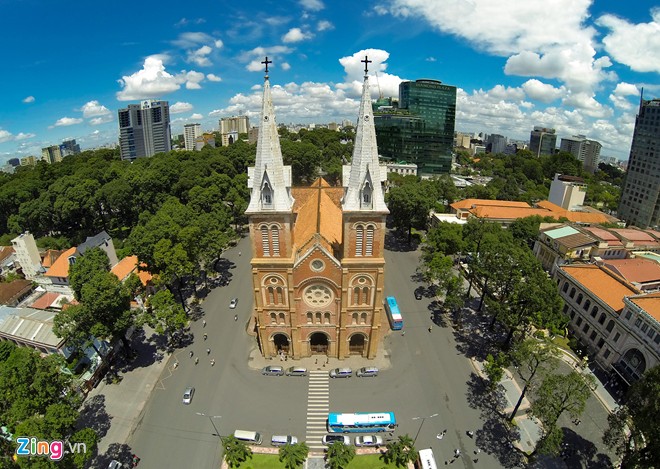 Saigon Notre Dame Basilica,  flying camera