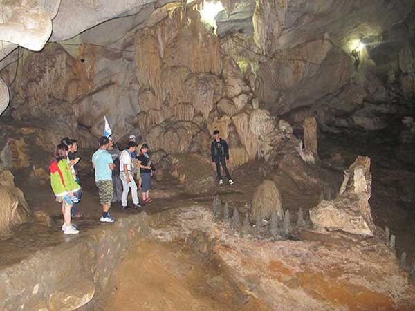 Son La, Moc Chau, Son Moc Huong Cave