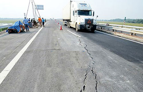 Contractor, apology, expressway fault, international bidding